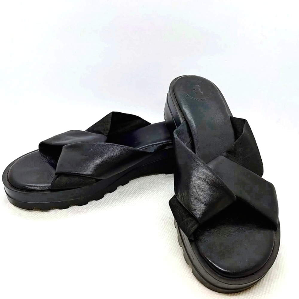 French Connection Black Leather & Fabric Twist Knot Slides Sz40